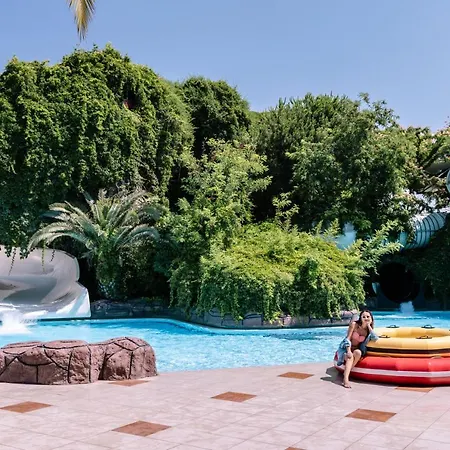 Ali Bey Club & Park Station touristique
